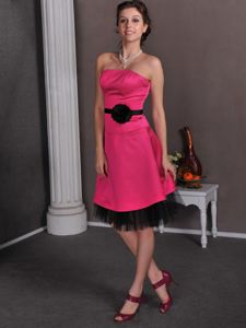 Elegant Strapless Hot Pink Empire Belt Knee-length Dama Dress