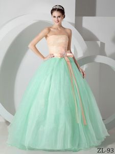 Simple Organza Strapless Dresses for Quince with Beaded Bowknot