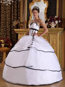 Recommended White Ball Gown Dress Quinceanera with Appliques