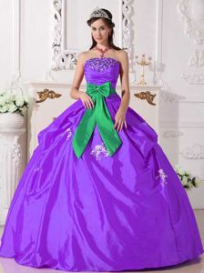Light Purple Strapless Appliques Bowknot Accent Dress for Quince