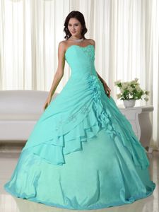 Sweetheart Beading Embroidery Quinceanera Dresses with Ruffles