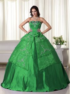 Chic Strapless Embroidery Taffeta Green Quinceanera Party Dress