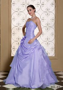 2013 Taffeta Beaded Lilac Quinceanera Gown Dress for Wholesale