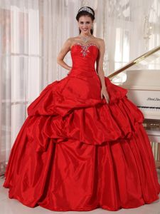 Traditional Pick-ups Beaded Red Quinces Dresses for Wholesale