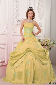 Cheap Strapless Gold Quince Dress with Appliques and Flowers