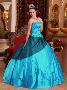 Recommended Sweetheart Satin Quinces Dresses with Embroidery