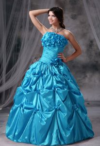 Pretty Blue Dress for Sweet 15 with Pick-ups and Flowers