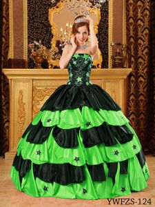 Two-toned Sweet Sixteen Dresses with Star-shaped Decoration