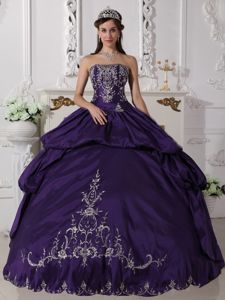 Eggplant Purple Strapless Embroidery Pick-ups Sweet 15 Dresses