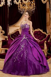 Newest Beaded Ball Gown Sweetheart Taffeta Dress for Quinceanera