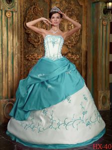 Turquoise and White Satin Quinceanera Dress with Embroidery and Appliques