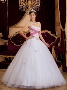 White Quinceanera Gown Dress with Strapless Neck and Pink Appliques