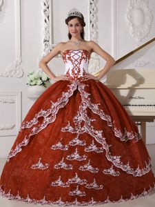 Design Appliqued Rust Red and White Lace-up Sweet 15 Dresses