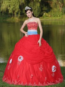 Sash Decorate Appliques Red Strapless Ruffled Dress for Sweet 16