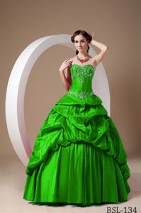 A-line Taffeta Sweetheart Appliques Pick-ups Pleated Dresses 15