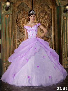 Chic Lavender off Shoulders Ruffled Appliqued Quince Dresses