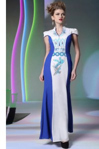 Floor Length Zipper Mother of Bride Dresses Blue And White for Prom and Party with Embroidery