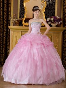 Amazing Organza Pink Strapless Quinceanera Dresses with Beading
