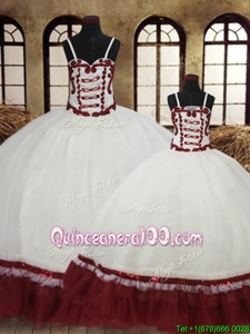 Free and Easy Straps Straps Sleeveless Floor Length Beading Lace Up 15 Quinceanera Dress with White and Wine Red