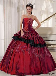 Popular Two-toned Ruffled Quinceanera Dresses with Appliques