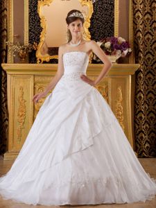 Appliqued White Strapless Organza Dresses of 15 of Floor Length