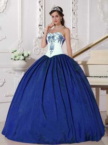 Embroidered Sweetheart Taffeta Quince Dresses in White and Blue