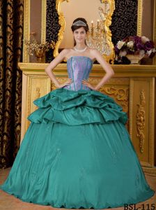 Chic Green Strapless Appliqued Sweet 15 Dresses with Pick-ups