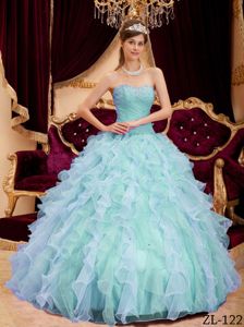 Pretty Beading Ruched Bodice Quinces Dresses with Ruffled Layers