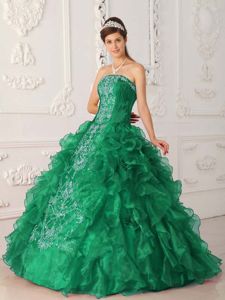 Fitted Green Strapless Quince Dresses with Ruffles and Embroidery