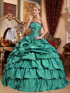 Beaded and Appliques Pick-ups Sweet Fifteen Dresses in Turquoise