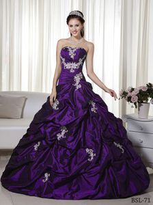 Latest Purple Quinceanera Gowns Dress with Appliques Pick Ups
