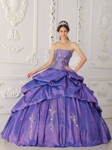 Purple Ball Gown Dress for Quinceanera with Appliques and Pick ups