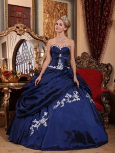 Sweetheart Blue Taffeta Quinceanera Gown with Appliques and Pick-ups