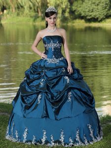 Custom Made Beading Embroidery Dress for Quince with Pick-ups