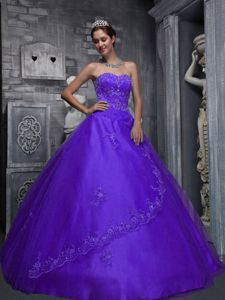 Gorgeous Ball Gown Sweetheart Appliques Quince Dresses in Purple