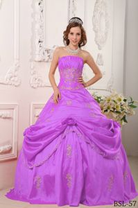 Flowery and Appliqued Lavender Sweet Sixteen Quinceanera Dresses