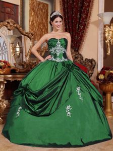 Sweetheart Green Dress for Quinceaneras with White Appliques
