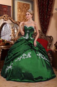 Taffeta Dark Green Quinceanera Gown with Appliques and Pick-ups