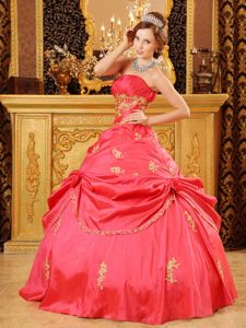 Red Strapless Quinceanera Dress with Appliques Full Skirt for 2014