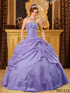 Trendy Purple Quinceanera Dress with Appliques Beading Full Skirt