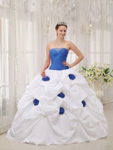 Blue and White Strapless Sweet Sixteen Dresses with Beading Flowers