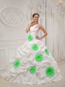 Beaded Asymmetrical White Dresses for 15 with Green Rolling Flowers