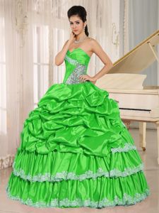 Spring Green Pick Ups Beaded Sweet 16 Dresses with Lace Hem