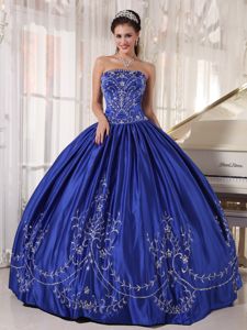 Royal Blue Ball Gown Strapless Sweet 15 Dress with Embroidery