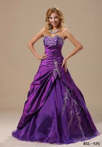 Cheap Eggplant Purple Ruched Quinceanera Gown Dresses with Appliques