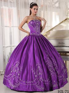 Elegant Eggplant Purple Pleated Sweet 16 Dresses with Embroidery