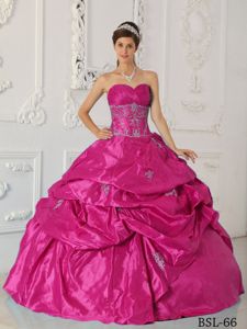 Hot Pink Sweetheart Sweet 15 Dresses with Appliques and Pick-ups