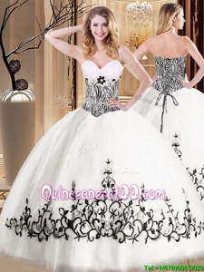 Designer Floor Length White Ball Gown Prom Dress Tulle Sleeveless Spring and Summer and Fall and Winter Embroidery